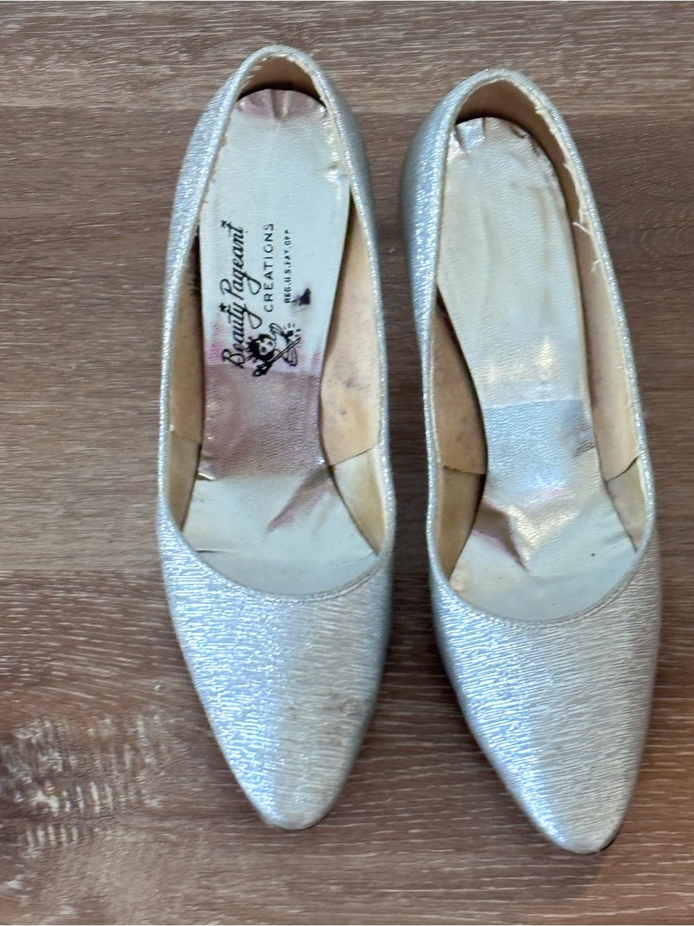 Vintage 1960s party heels pumps